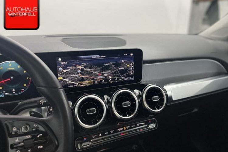 Mercedes-Benz GLB 200 GLB 200 7SITZ+PANO+AHK+MEMO+KAMERA+DISTRONIC+