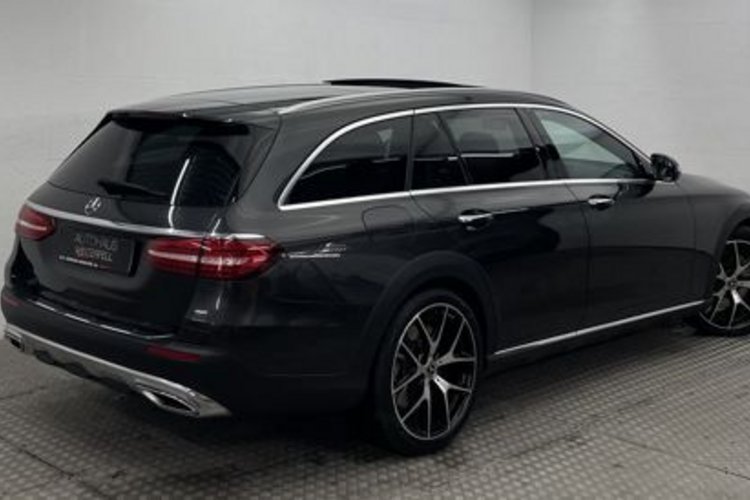 Mercedes-Benz E 450 E 450 T 4M All-Terrain AMG 20Z+PANO+AHK+HUD+360+