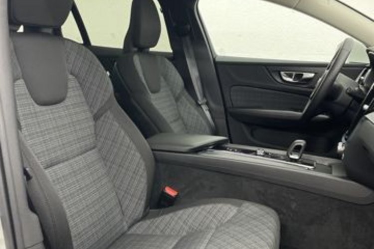 Volvo V60 V60 B4 PANO+ACC+VOLL-LED+CARPLAY+STANDHEIZUNG+