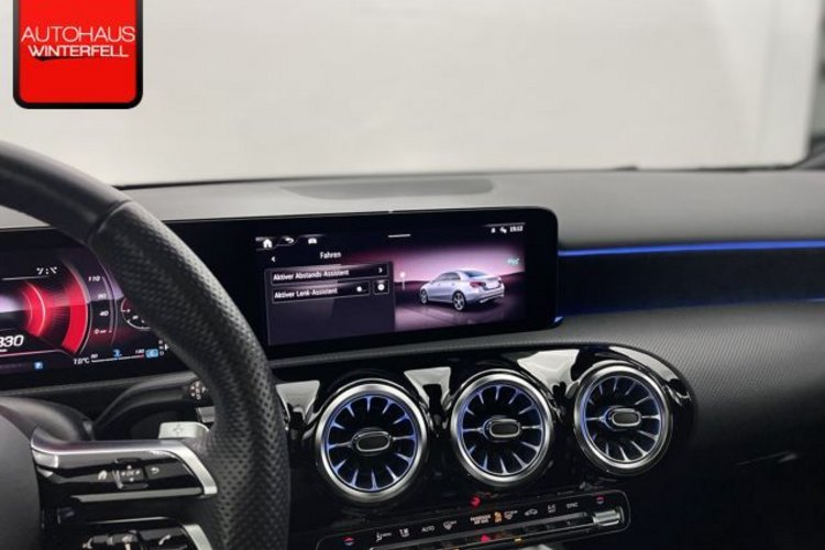 Mercedes-Benz A 200 A 200 d Limousine AMG NIGHT PANO+MEMO+KEYLESS+