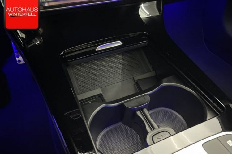 Mercedes-Benz A 200 A 200 d Limousine AMG NIGHT PANO+MEMO+KEYLESS+