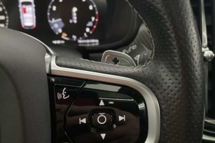 Volvo V90 V90 T5 R-DESIGN CARBON PANO+AHK+LUFT+HUD+360+LED