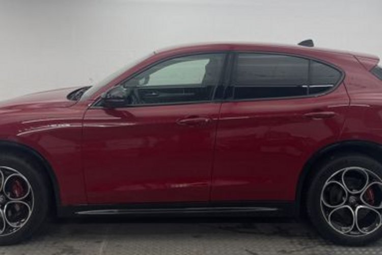 Alfa Romeo Stelvio Stelvio 2.0 Turbo Veloce Q4 ROSSO+SPECIALE+AHK+