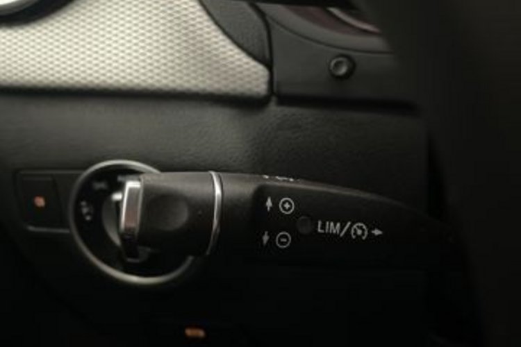 Mercedes-Benz B 180 B 180 d 7G-DCT URBAN AHK+NAVI+KLIMA+SITZHEIZUNG+