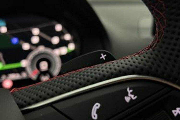 Audi Q2 Q2 40 TFSI qu S line PANO+AHK+SONOS+KAMERA+ACC+