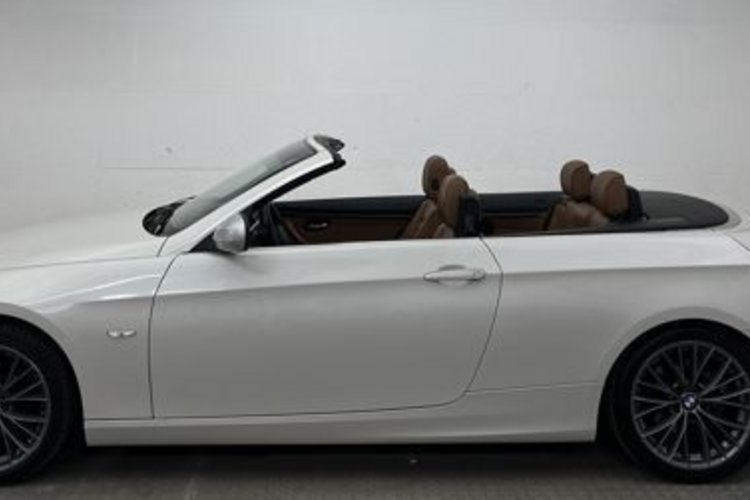 BMW 320 320 i Cabrio Edition Exclusive MEMO+KEYLESS+PDC+