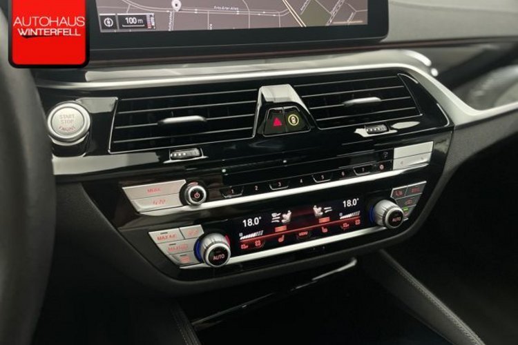 BMW 520 520 d xDrive Luxury Line INDIVIDUAL+PANO+B&amp;W+HUD