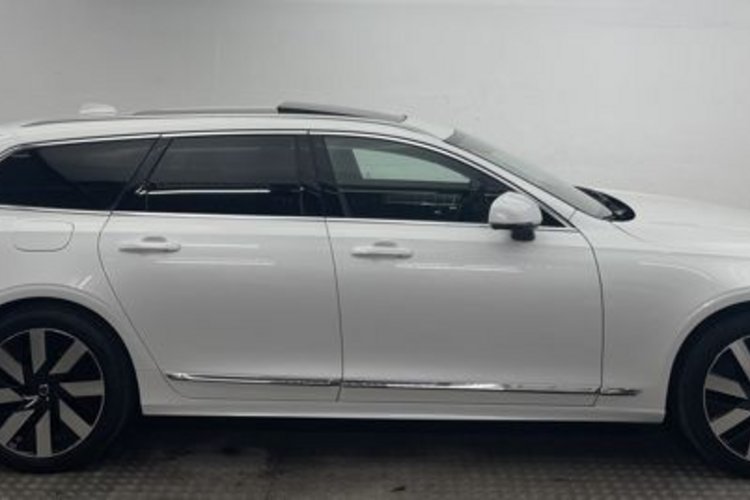 Volvo V90 V90 T8 Rech. PLUS BRIGHT AWD PANO+AHK+STANDHEIZ+