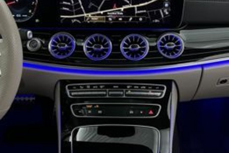 Mercedes-Benz E 300 E 300 Coupe AMG NIGHT PANO+BURMESTER-3D+360+MEMO