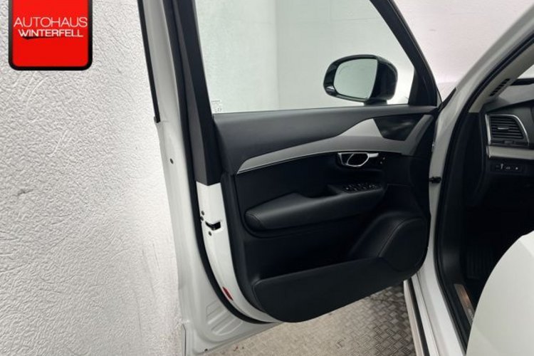 Volvo XC90 XC90 T8 AWD RECH RDesign 7SITZ+AHK+KEYLESS+H/K+