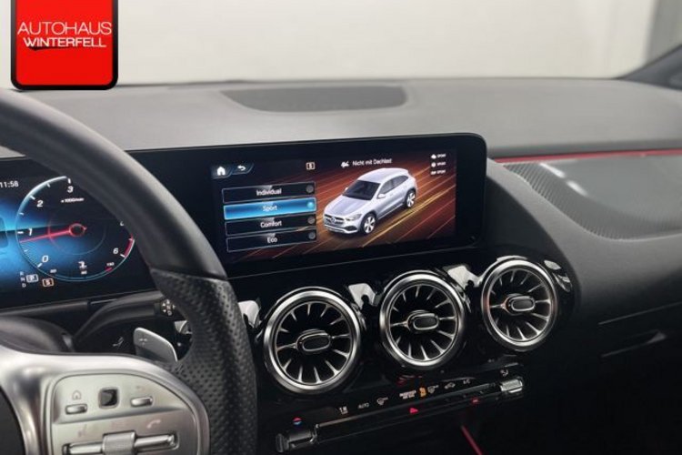 Mercedes-Benz GLA 220 GLA 220 d AMG NIGHT CARBON 20Z+KAMERA+KEYLESS+