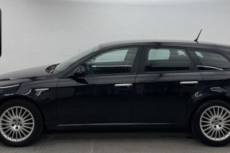 Alfa Romeo 159 Alfa 159 MEDIUM 1.9 JTD 8V TEMPOMAT+KLIMA+