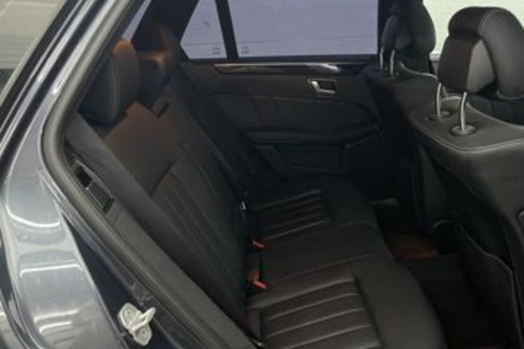 Mercedes-Benz E 220 E 220 T CDI AVANTGARDE GSD+TV-TUNER+H/K+DISTRONI