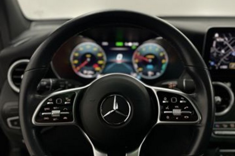 Mercedes-Benz GLC 300 GLC 300 de 4M NIGHT AMG 20Z PANO+AHK+AIR-BODY+