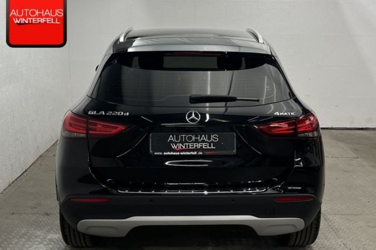 Mercedes-Benz GLA 220 GLA 220 d 4M STYLE AHK+MEMORY+KEYLESS+KAMERA+