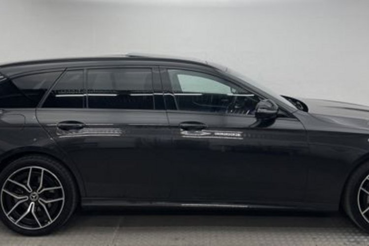 Mercedes-Benz E 400 E 400 d T 4M AMG NIGHT PANO+LUFT+360+STANDHZG+