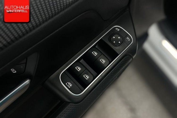 Mercedes-Benz GLB 220 GLB 220 d 7SITZ+DIGITAL+KAMERA+CARPLAY+AUGMENTED