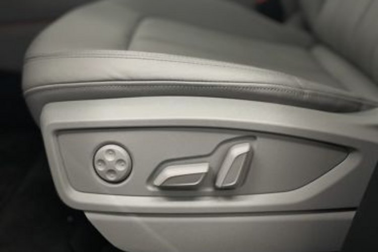 Audi Q5 Q5 50 TFSI e Qu DESIGN PANO+AHK+360+HUD+MATRIX+