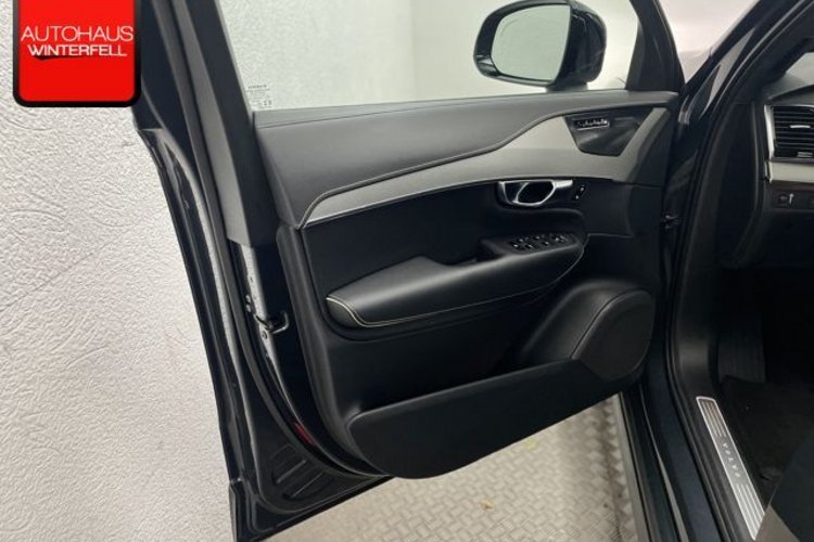 Volvo XC90 XC90 B5 AWD R-DESIGN 7SITZ+PANO+AHK+22Z+360+MEMO