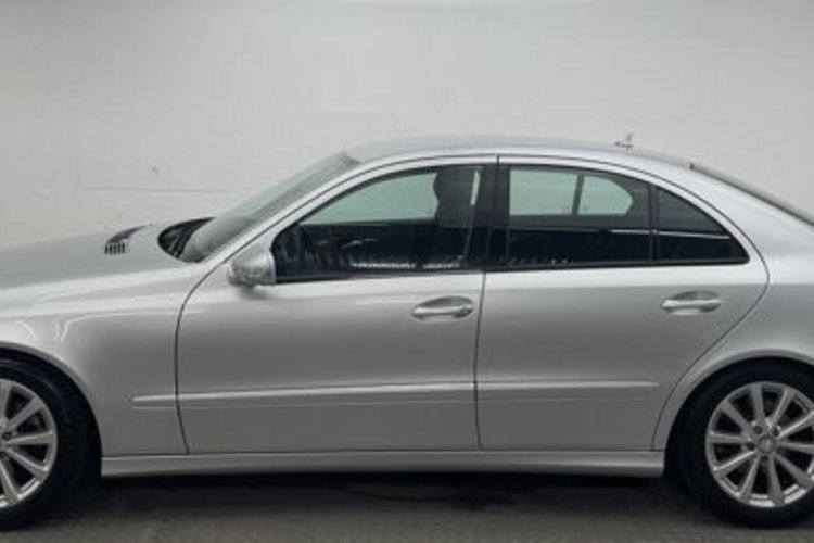 Mercedes-Benz E 200 E 200 Kompressor PDC+2-ZONEN+SITZHEIZ+TEMPOMAT+