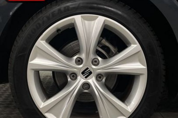 Seat Leon Leon Sportstourer 1.5 eTSI FR STANDHZG+AHK+ACC+