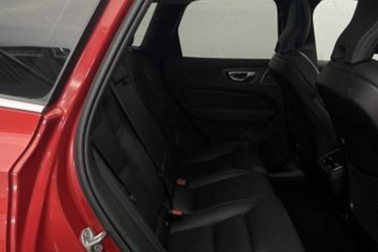 Volvo XC60 XC60 B4 D AWD Ultimate Bright PANO+AHK+B&amp;W+LUFT+