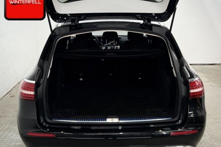 Mercedes-Benz E 300 E 300 d 4M T EXCLUSIVE KAMERA+LED+NAVI+CARPLAY+