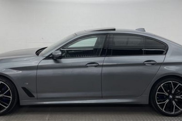 BMW 530 530 d xDrive M SPORT GSD+AHK+HUD+MEMO+SITZKLIMA+