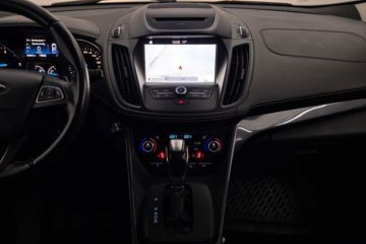 Ford Kuga Kuga 2.0 TDCi 4x4 Aut. Vignale PANO+AHK+KAMERA+