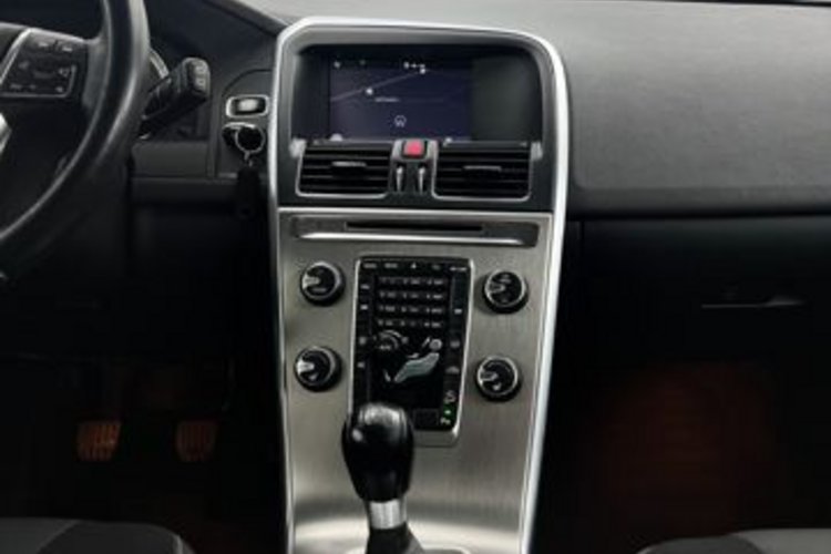 Volvo XC60 XC60 D4 AWD BI-XENON+MEMO+RTI-NAVI+TEMPOMAT+