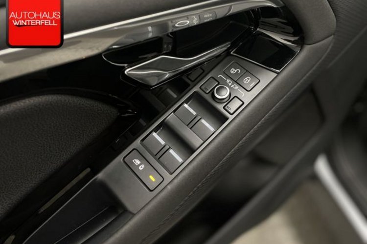Land Rover Range Rover Evoque Range Rover Evoque D180 R-DYNAMIC PANO+AHK+KAMER