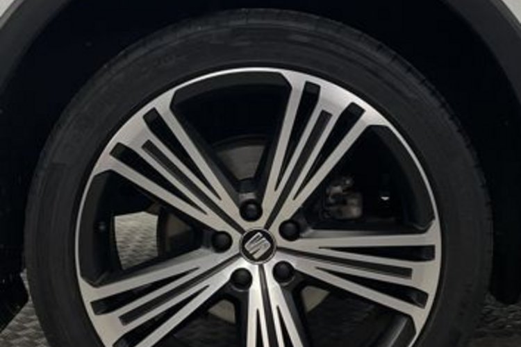 Seat Tarraco Tarraco 2.0 TDI 4Drive Xcellence 7SITZ+DCC+BEATS