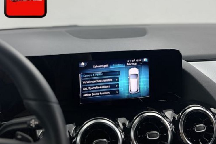 Mercedes-Benz GLA 220 GLA 220 d 4M STYLE AHK+MEMORY+KEYLESS+KAMERA+