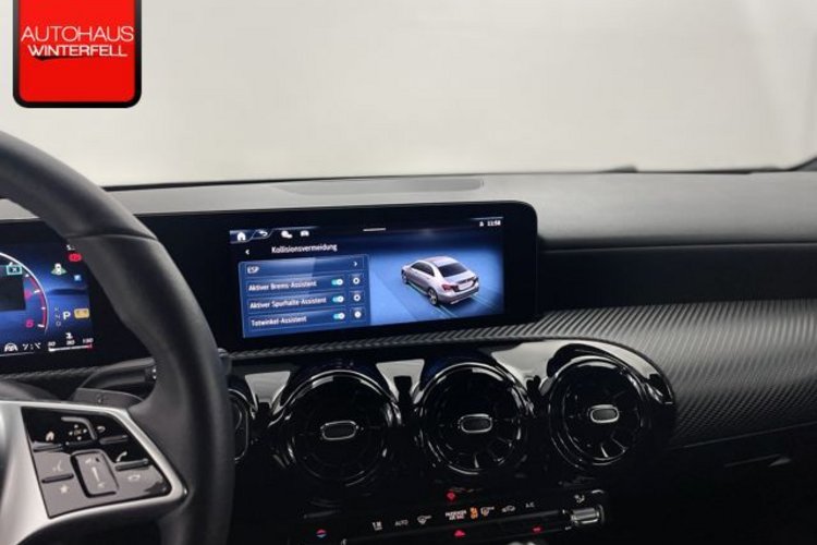 Mercedes-Benz A 200 A 200 d Limousine LED+KAMERA+DISTRONIC+CARPLAY+