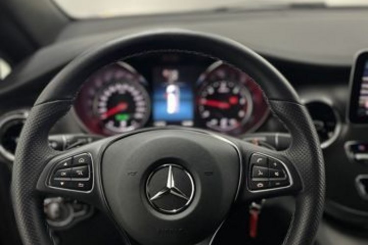 Mercedes-Benz V 300 V 300 d 4M LANG AMG NIGHT STANDHZG+LED+BURMESTER