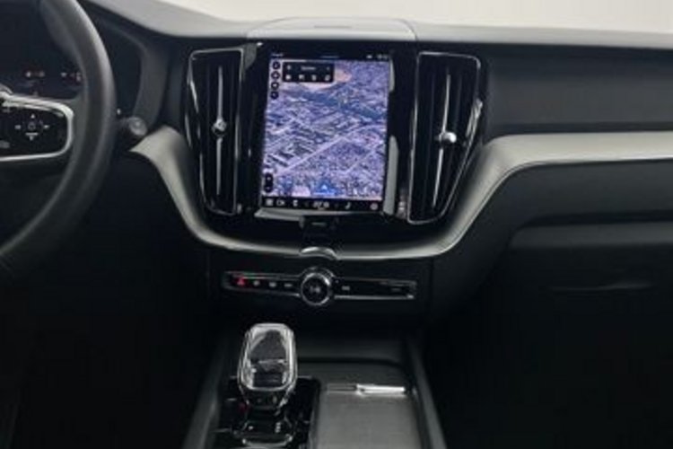Volvo XC60 XC60 B4 AWD PLUS DARK PANO+AHK+MEMORY+H&amp;K+LED+