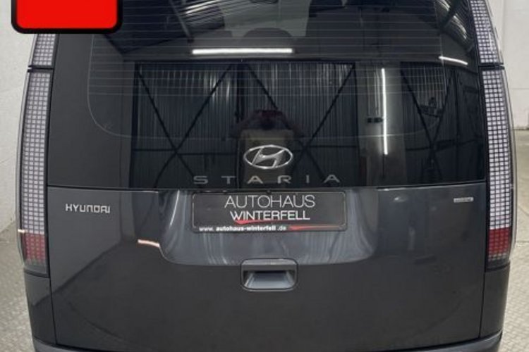 Hyundai STARIA STARIA 2.2 CRDi SIGNATURE AWD 7SITZ+PANO+ACC+