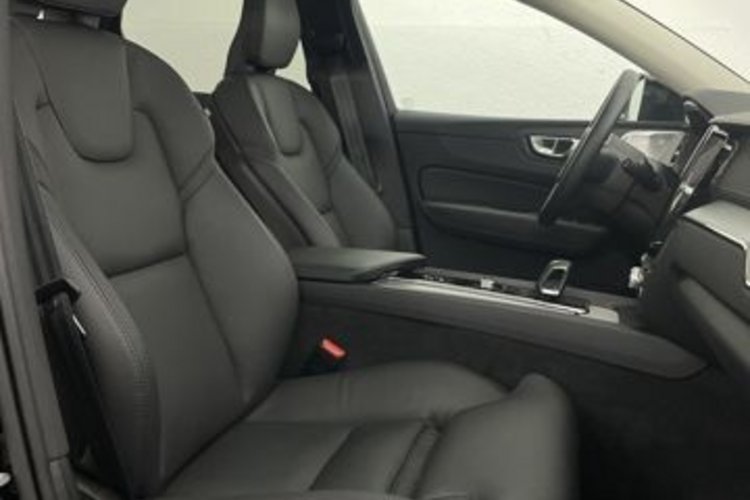 Volvo XC60 XC60 B5 B AWD Ultimate Dark PANO+B&amp;W+FOUR-C+360+