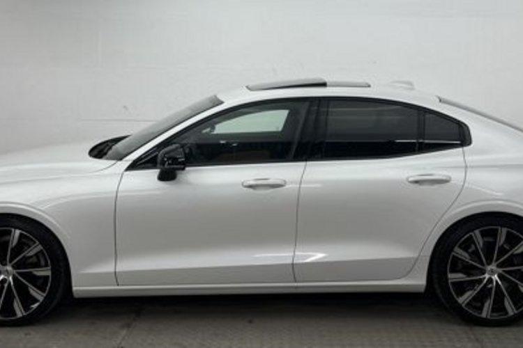 Volvo S60 S60 B5 B ULTIMATE DARK AWD GSD+20Z+AHK+STANDHZG+