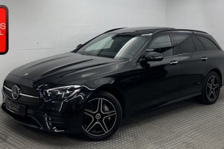 Mercedes-Benz E 300 E 300 de T 4M AMG NIGHT CARBON PANO+AHK+MEMO+
