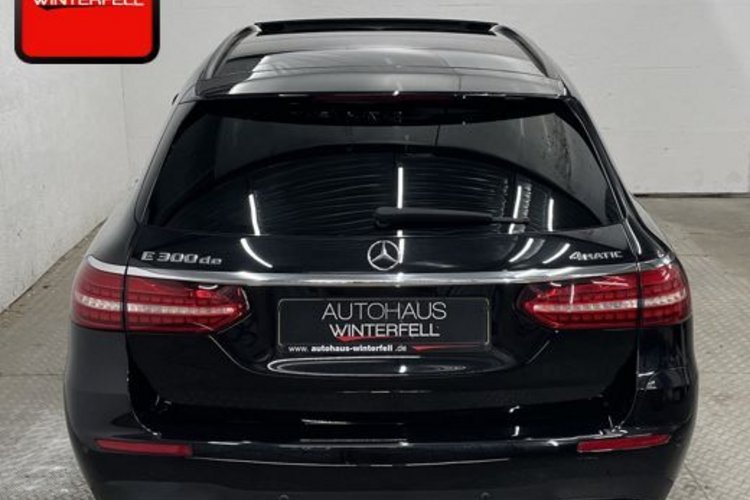 Mercedes-Benz E 300 E 300 de T 4M AMG NIGHT CARBON PANO+AHK+MEMO+