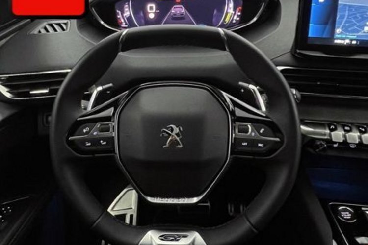 Peugeot 5008 5008 Hybrid 136 e-DSC GT BLACK TONE 7SITZ+PANO+