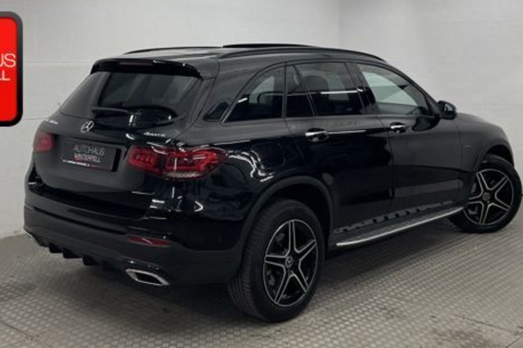 Mercedes-Benz GLC 300 GLC 300 de 4M AMG NIGHT PANO+360+BURMESTER+TRITT