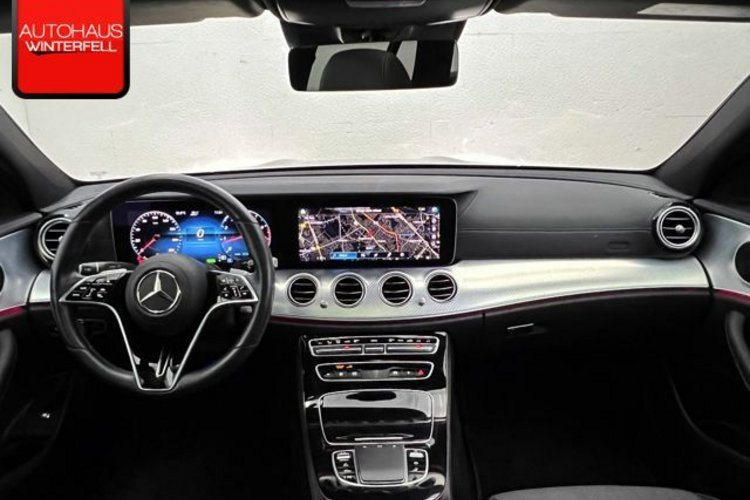 Mercedes-Benz E 200 E 200 T AVANTGARDE NIGHT PANO+MEMORY+KAMERA+LED+