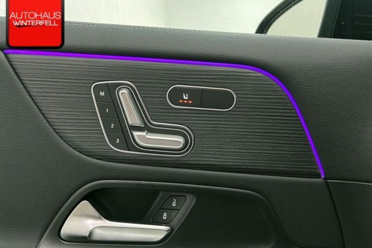 Mercedes-Benz GLA 250 GLA 250 AMG NIGHT HUD+360+MEMORY+STANDHEIZUNG+