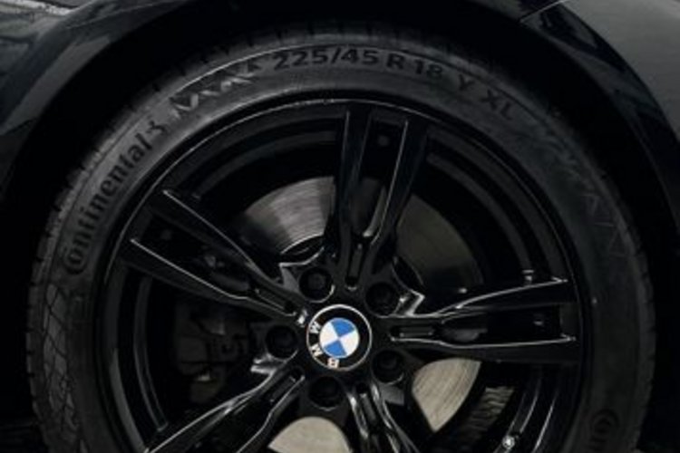 BMW 330 330 d M SPORT GSD+ADAP-LED+AHK+MEMO+HUD+KEYLESS+