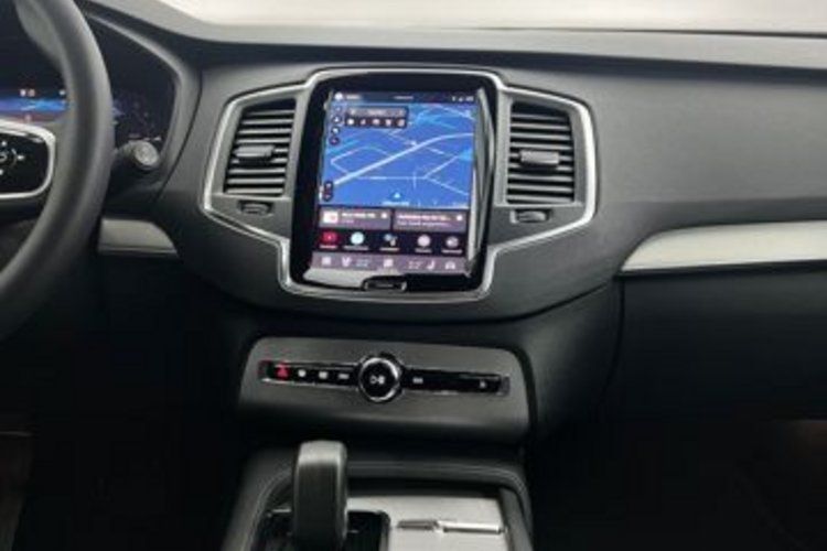 Volvo XC90 XC90 T8 RECH AWD 7SITZER+AHK+STANDHEIZUNG+4ZONEN