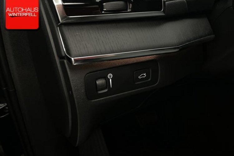 Volvo XC90 XC90 B5 INSCRIPTION AWD 7SITZ+AHK+STANDHZG+MEMO+