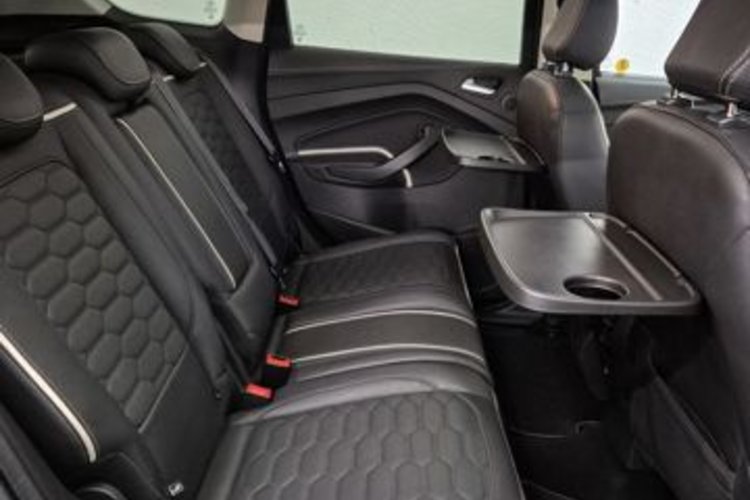 Ford Kuga Kuga 2.0 TDCi 4x4 Aut. Vignale PANO+AHK+KAMERA+