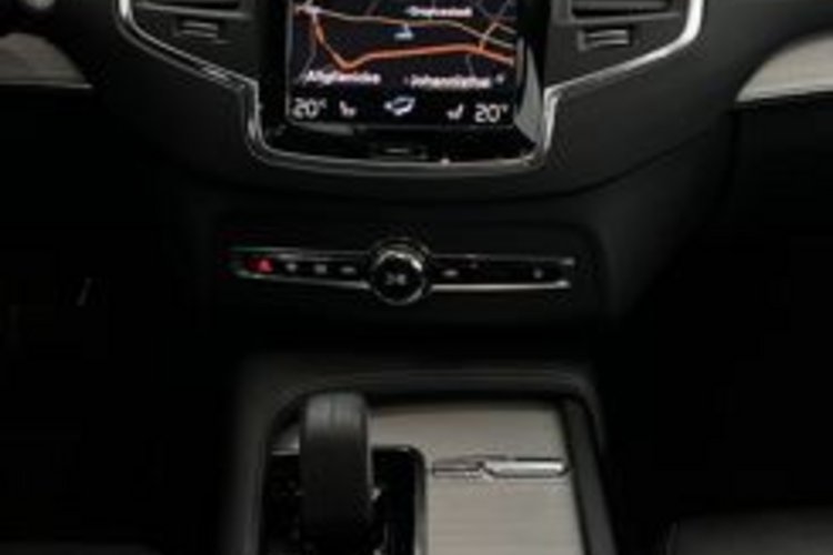 Volvo XC90 XC90 T8 RECH AWD INSCRIPTION 7SITZ+PANO+AHK+22Z+